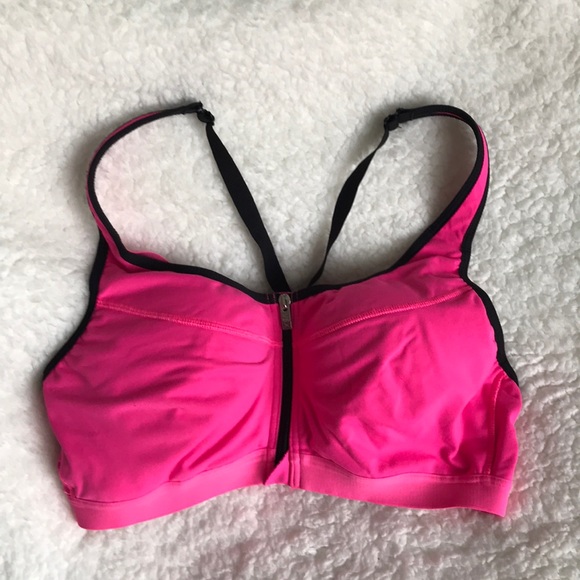 Victoria's Secret Other - {Victoria’s Secret} Knockout Sports bra
